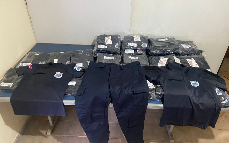 Entrega de Novos Fardamentos para a Guarda Civil Municipal